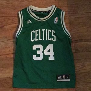 🎉Like new ☘️Celtics Jersey toddler 5/6